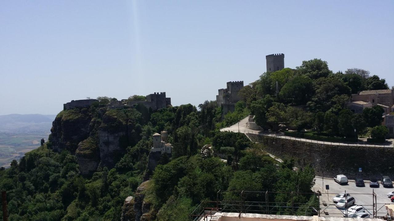 Sole E Fiori Di Sicilia Lägenhet Valderice Exteriör bild